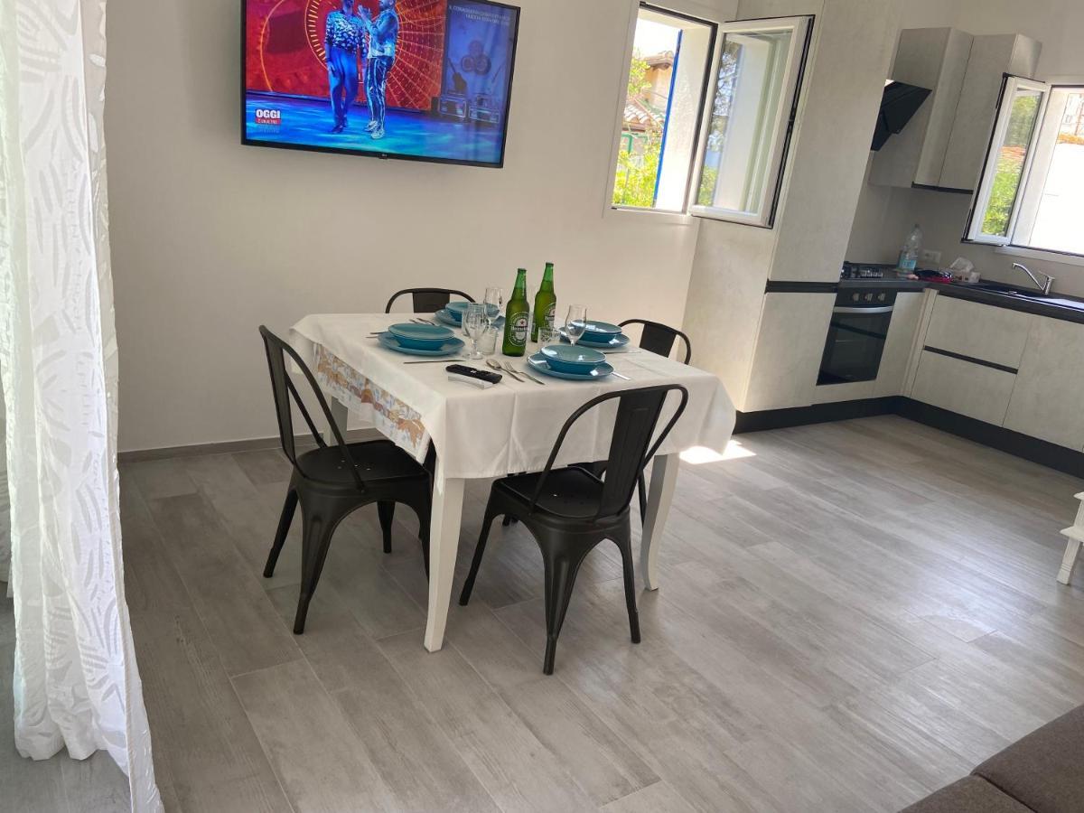 La Casa Sull'Acqua Villa Олбия Екстериор снимка