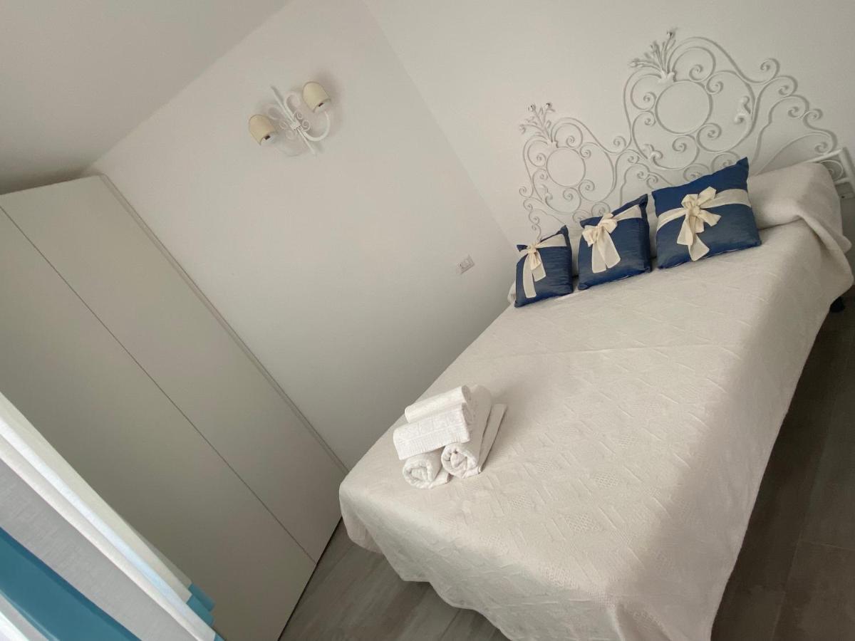 La Casa Sull'Acqua Villa Олбия Екстериор снимка